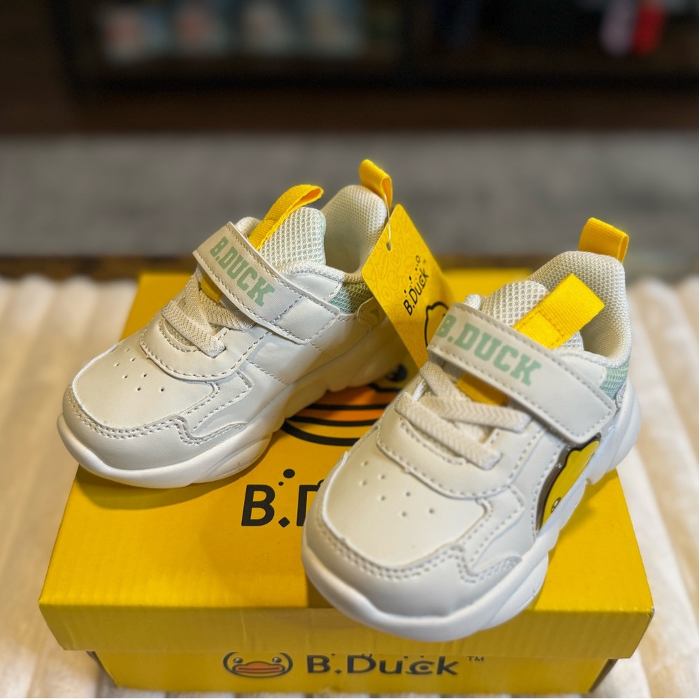 Kids Sneakers in White and Yellow